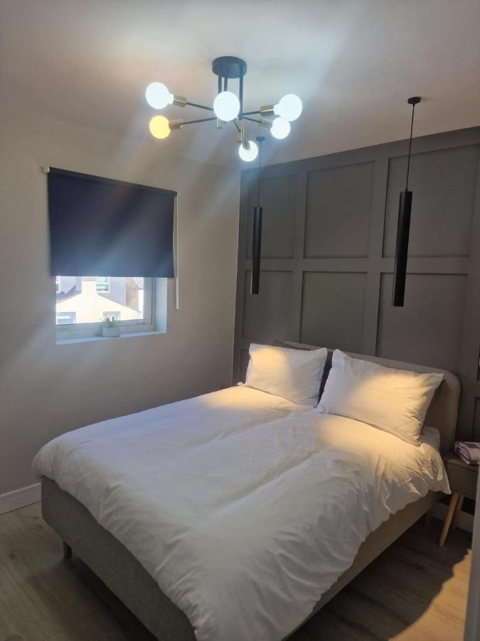Collier'S Wood En-Suite Apartments ロンドン エクステリア 写真